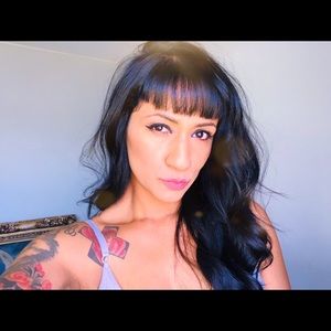 Meet your Posher, Evelyn